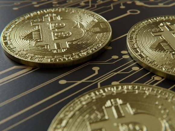 Bitcoin price down below $19,000 first since November 2020