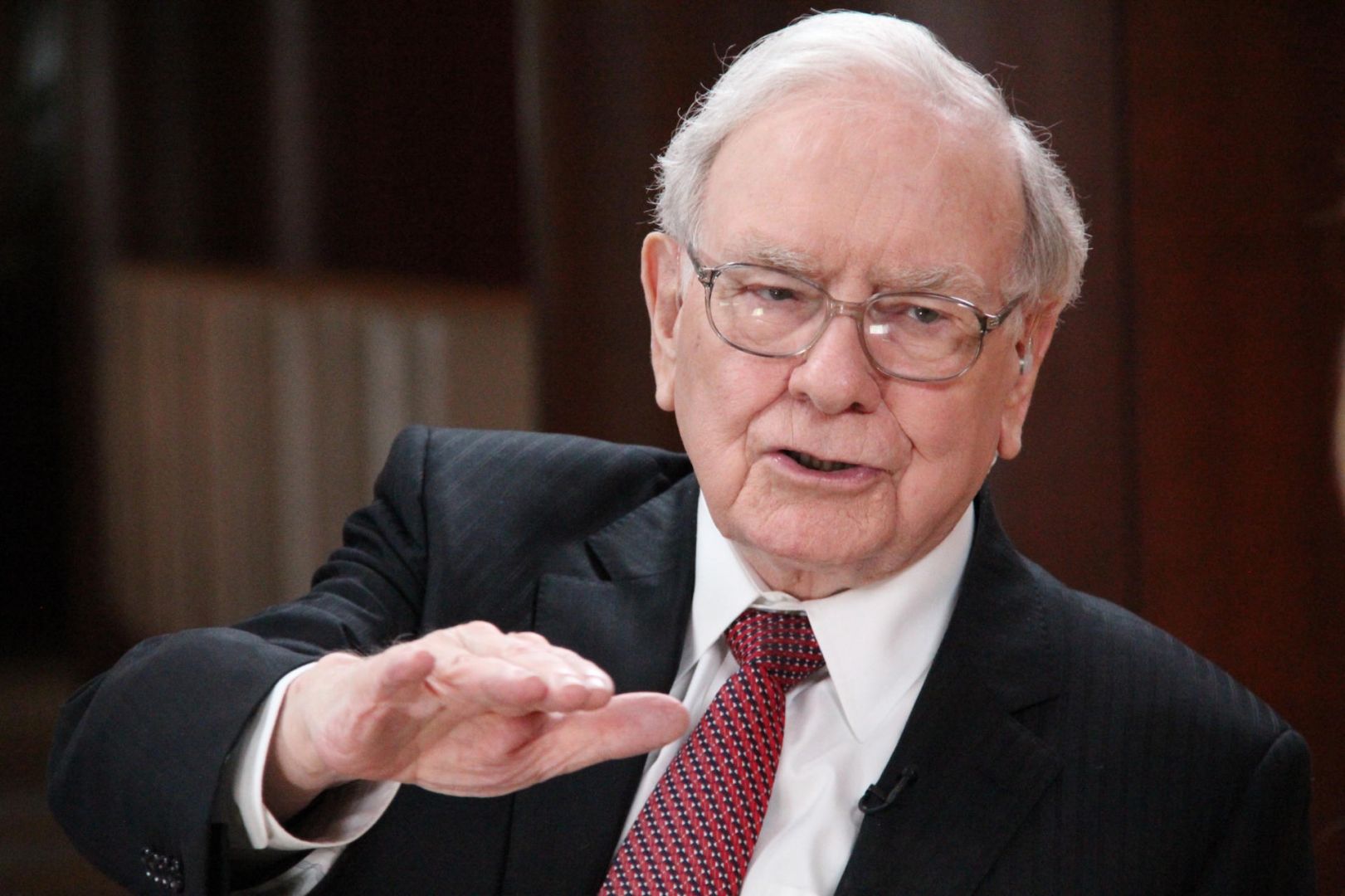 Warren Buffett charity lunch fetches winning bid of $19 million