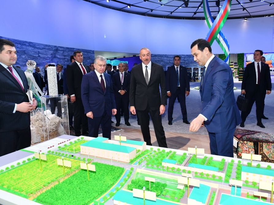 Azerbaijani, Uzbek presidents view activity of Technopark LLC in Tashkent [PHOTO/VIDEO] - Gallery Image