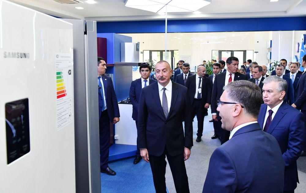 Azerbaijani, Uzbek presidents view activity of Technopark LLC in Tashkent [PHOTO/VIDEO] - Gallery Image