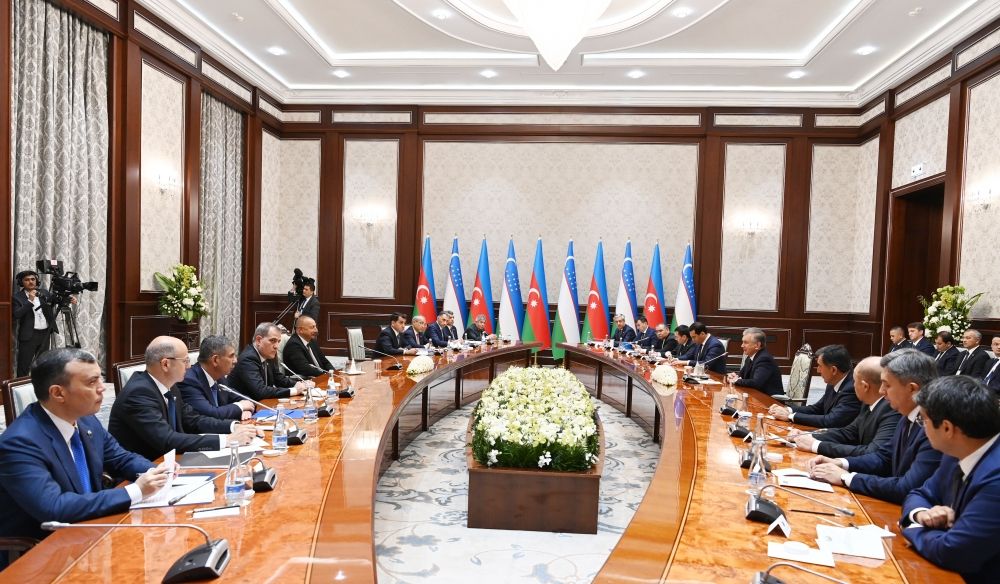 Presidents of Azerbaijan and Uzbekistan hold expanded meeting [UPDATE]