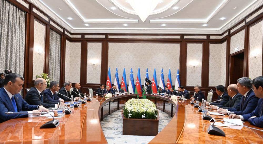 Presidents of Azerbaijan and Uzbekistan hold expanded meeting [UPDATE] - Gallery Image