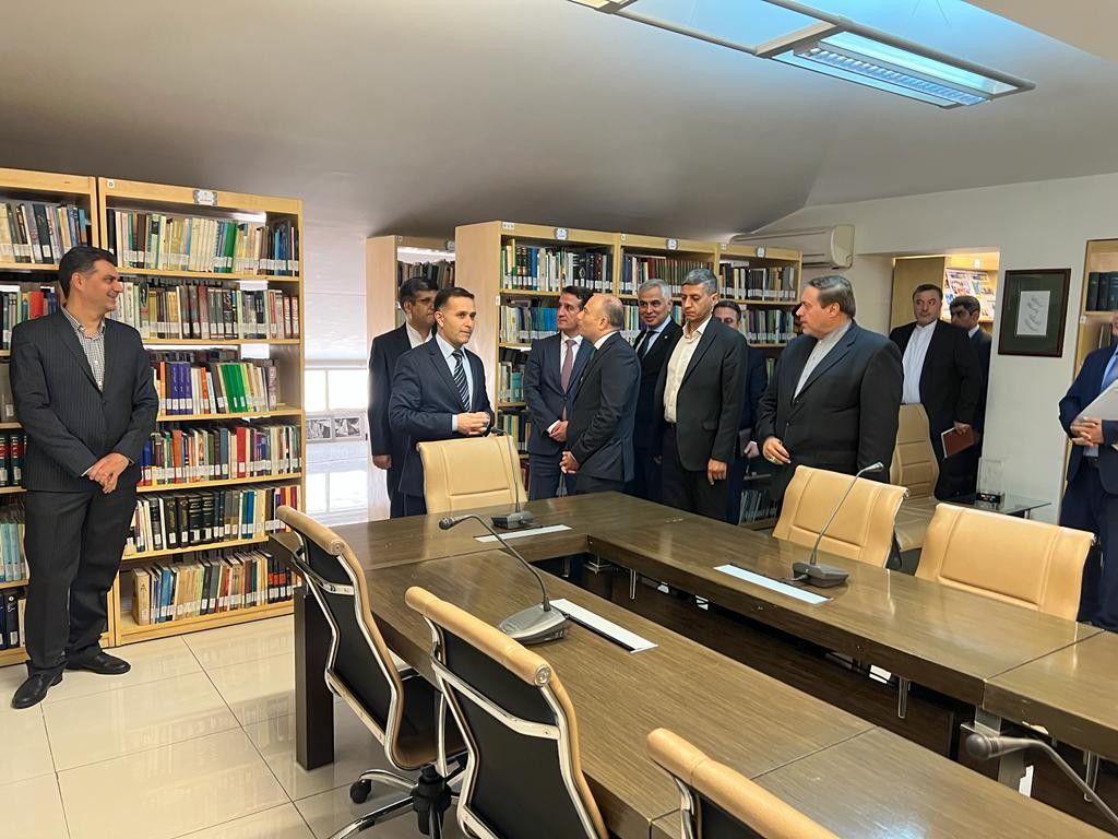 Azerbaijani minister visits Educational, Cultural & Scientific Institutions in Tehran [PHOTO] - Gallery Image