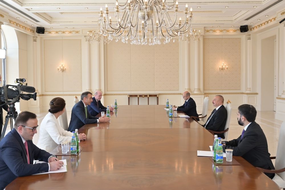Azerbaijani president meets bp CEO [UPDATE]
