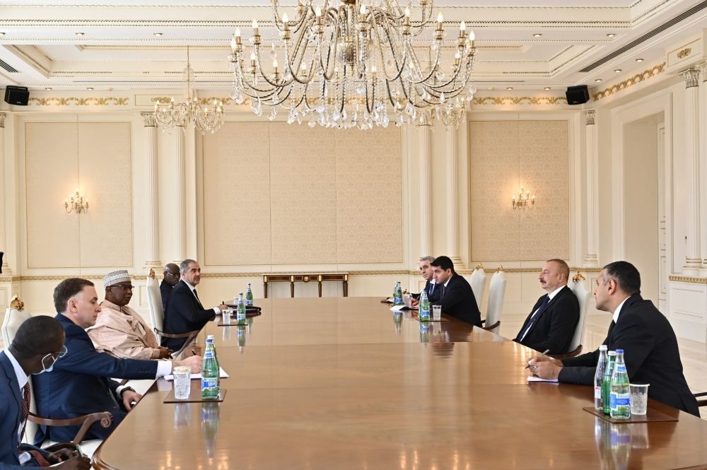 President Ilham Aliyev receives Secretary-General of OIC [UPDATE]