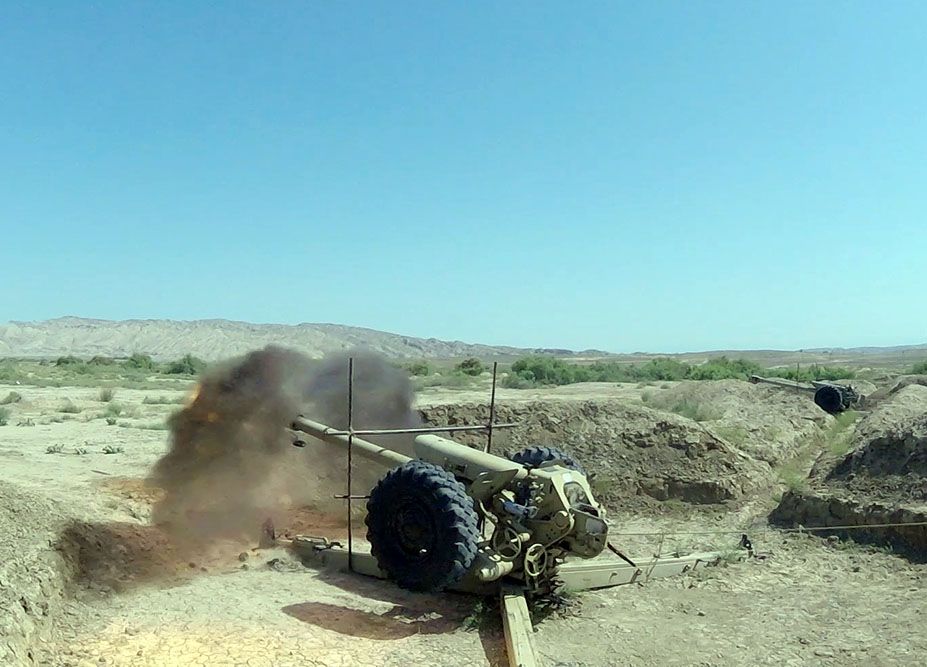 Azerbaijani army artillery units hold live-fire tactical drills to enhance abilities [VIDEO]