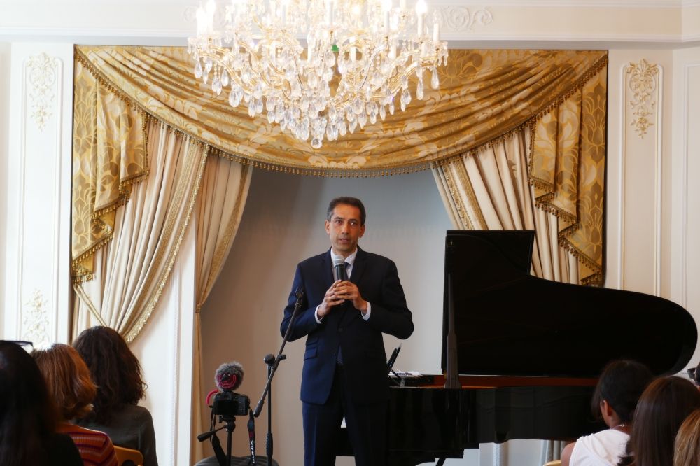 National pianist thrills Parisians with soul-stirring music [PHOTO] - Gallery Image