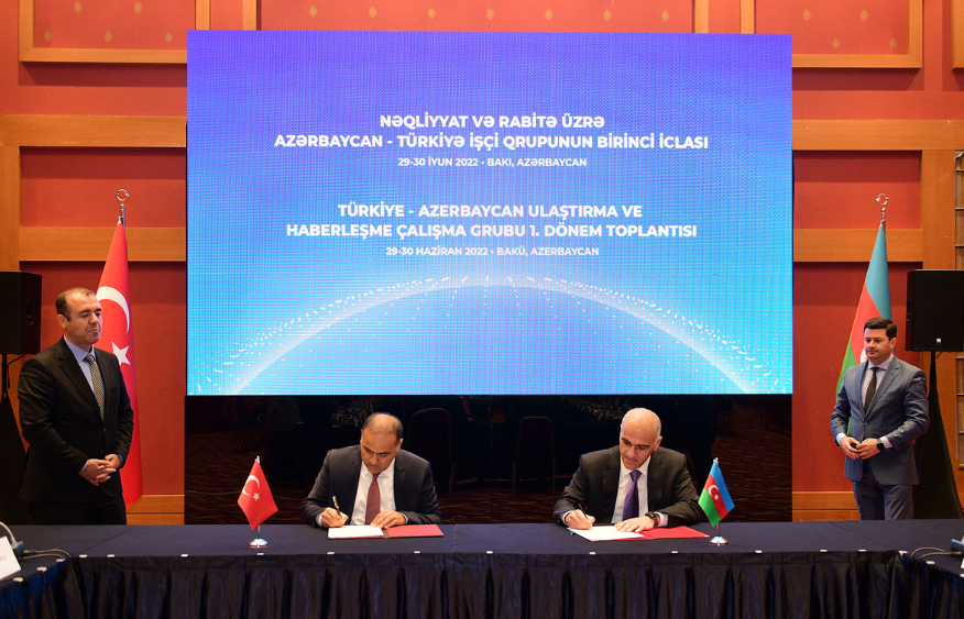 Azerbaijan, Turkiye discuss boosting cargo flows to BTK, Middle Corridor [PHOTO] - Gallery Image