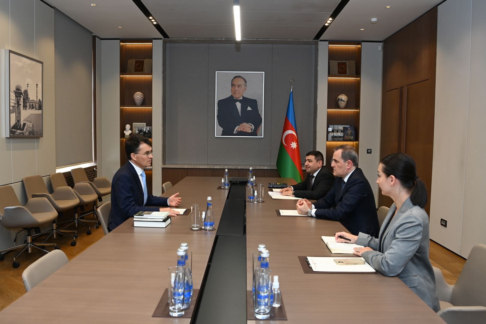 Foreign minister receives German researcher of Azerbaijani history [PHOTO]