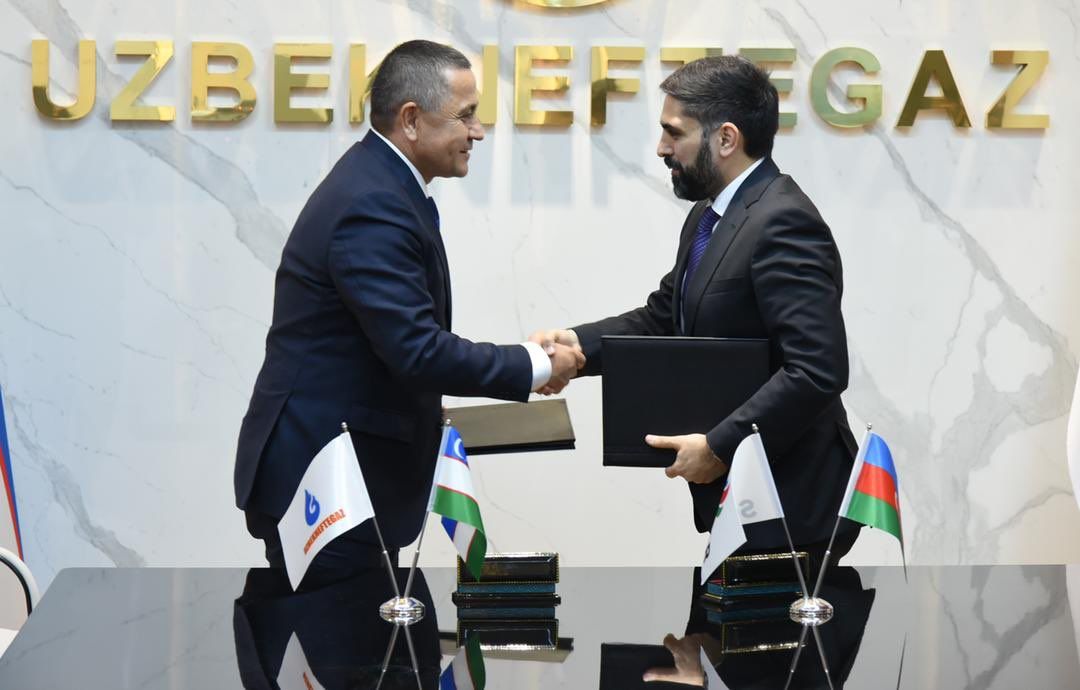 Azerbaijani, Uzbek oil companies sign roadmap to expand cooperation [PHOTO]