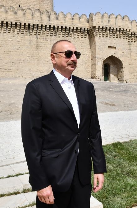 Azerbaijani president inspects reconstruction activities in Baku's Ramana settlement [UPDATE] - Gallery Image