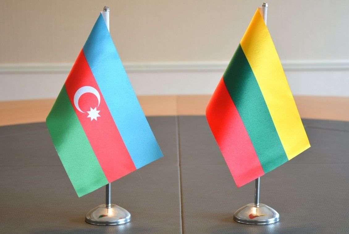 Azerbaijani parliament amends law on int’l road transport with Lithuania