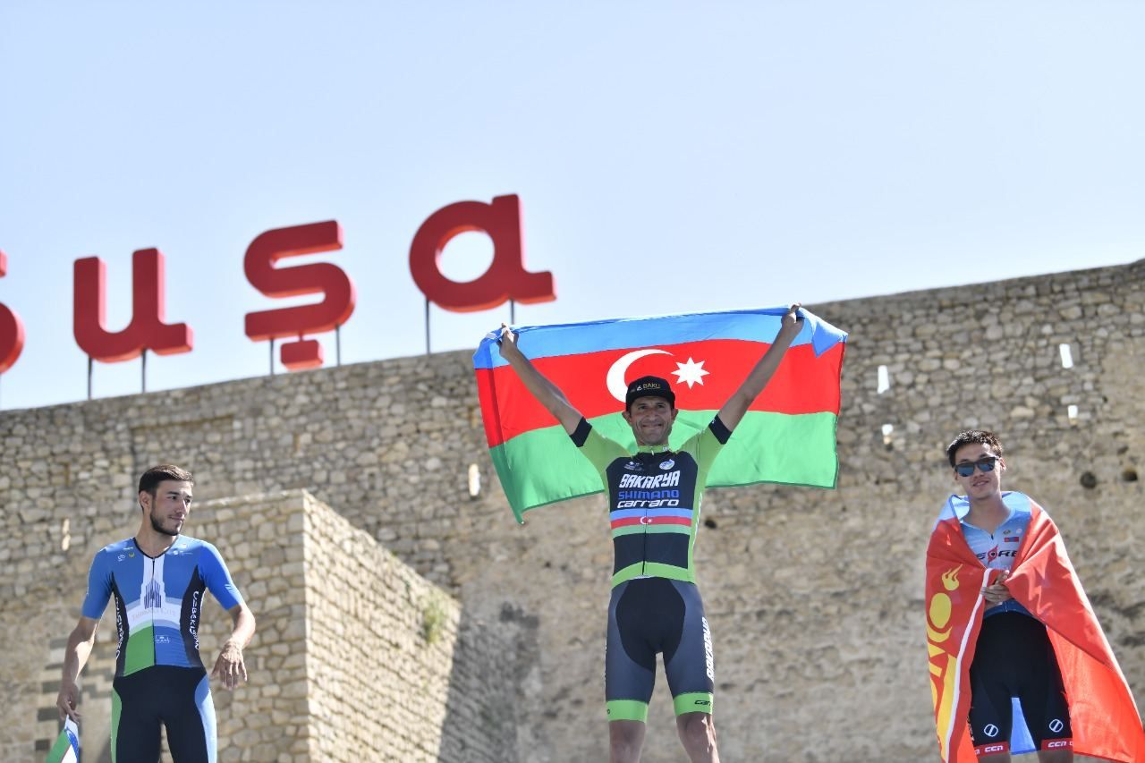 Winners of second stage of "Dear Shusha" int’l cycling race awarded [PHOTO]