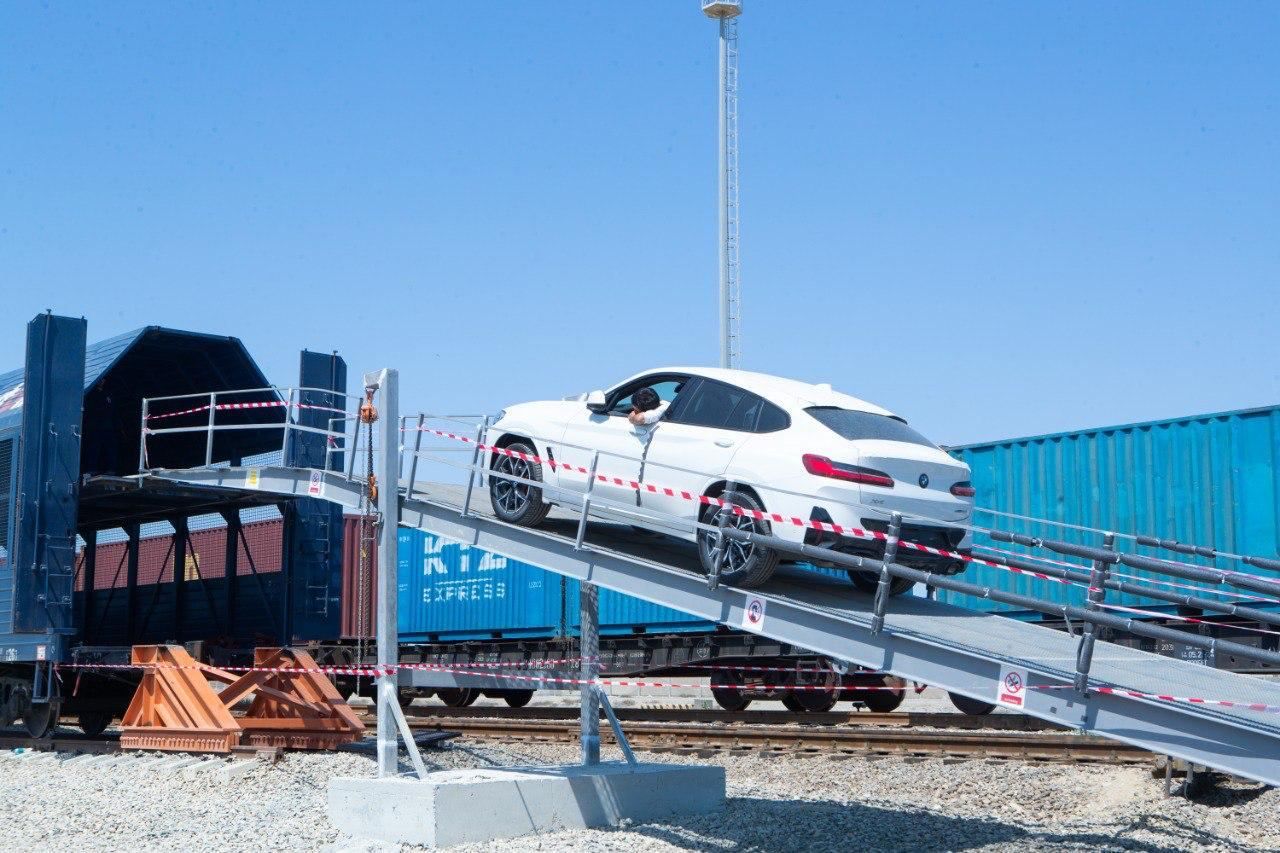 Port of Baku launches transportation of world-renowned cars [PHOTO]