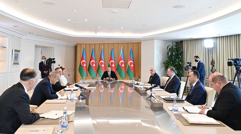 Azerbaijani president chairs meeting on results of 1H2022 [PHOTO/UPDATE]