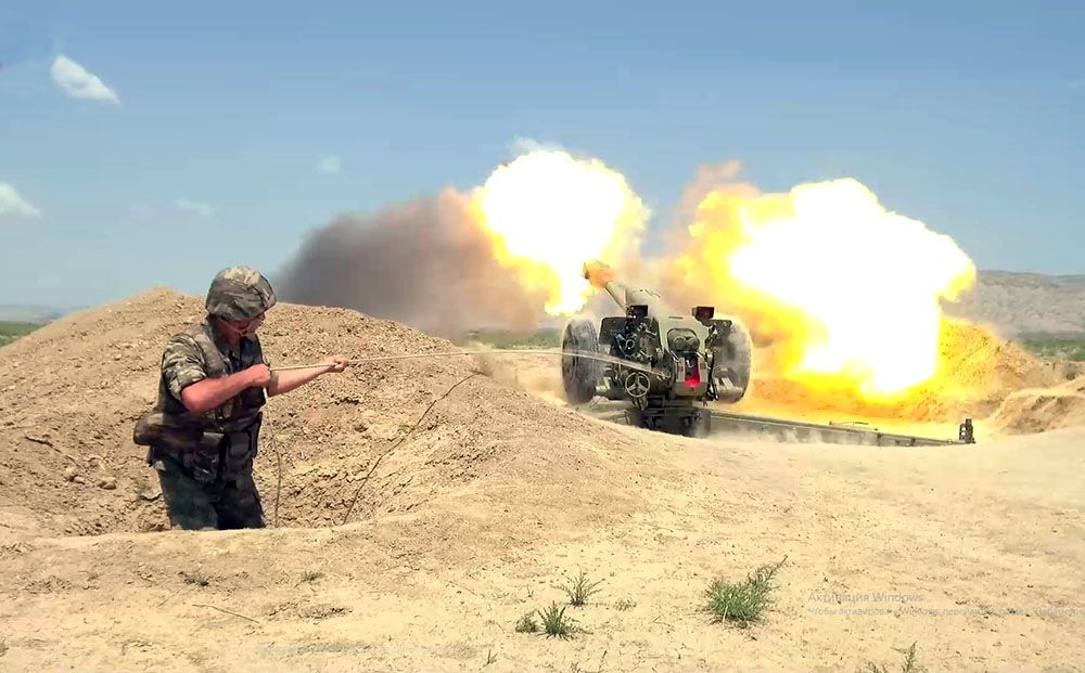 Azerbaijani army’s rocket, artillery units hold fire drills [VIDEO]