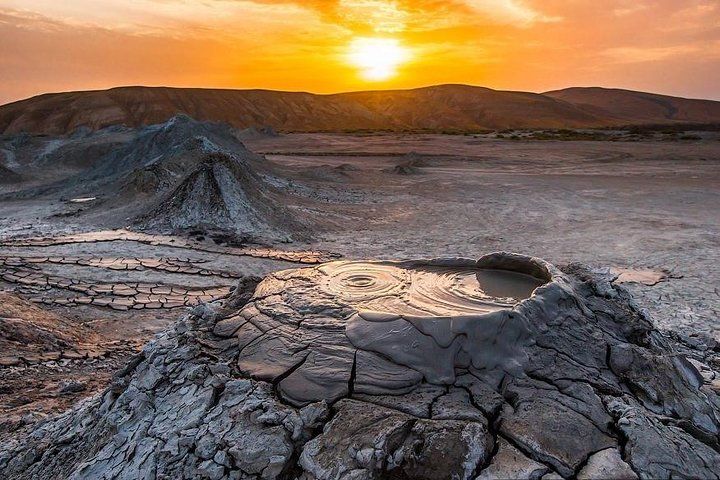 Azerbaijan kicks off project to research mud volcanoes scientifically