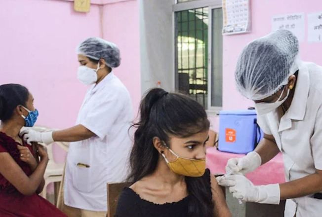 India COVID-19 vaccination drive sets 2 billion dose-record in just 18 months
