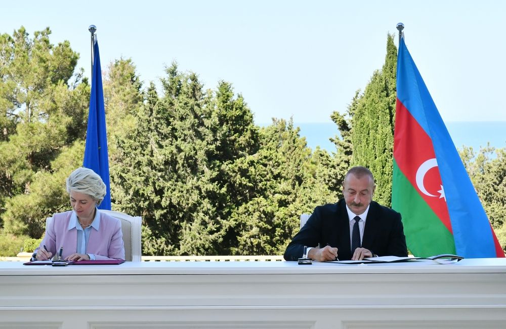 Azerbaijan, European Commission ink MoU on strategic cooperation in energy sector [PHOTO/VIDEO]