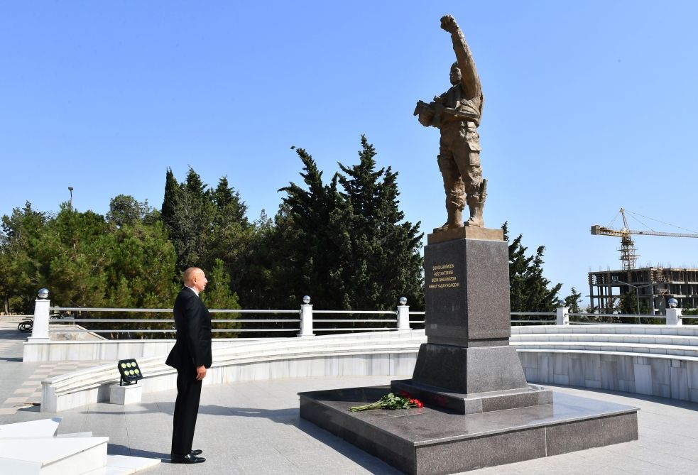 President Ilham Aliyev views repair and reconstruction works carried out in Alley of Martyrs in Sumgayit [PHOTO/VIDEO]