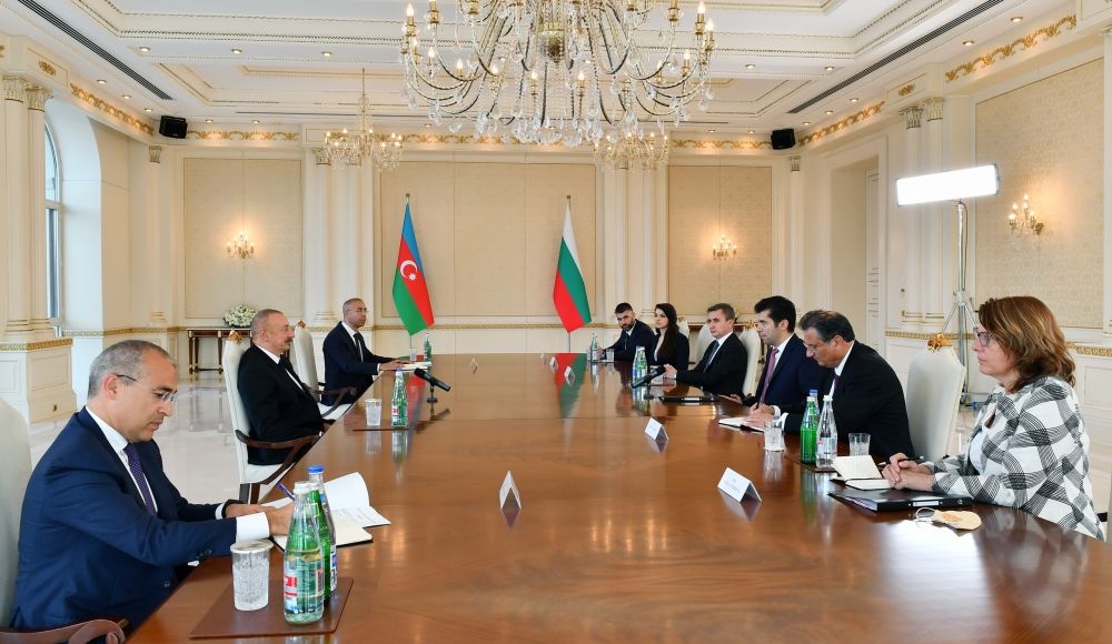 Azerbaijani president, Bulgarian premier hold expanded meeting