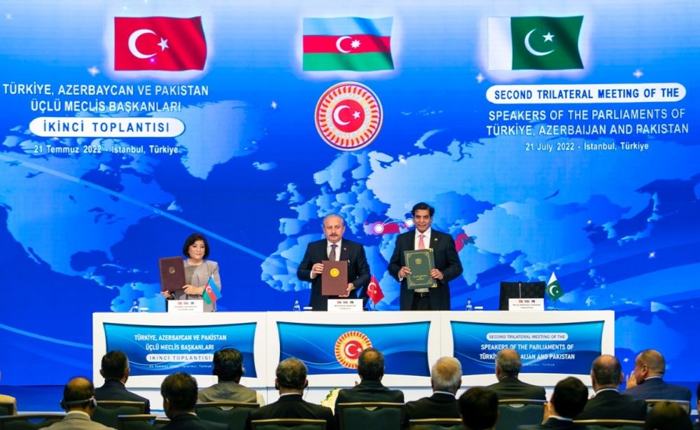 Azerbaijani, Turkish, Pakistani parliament speakers ink Istanbul Declaration [PHOTO]