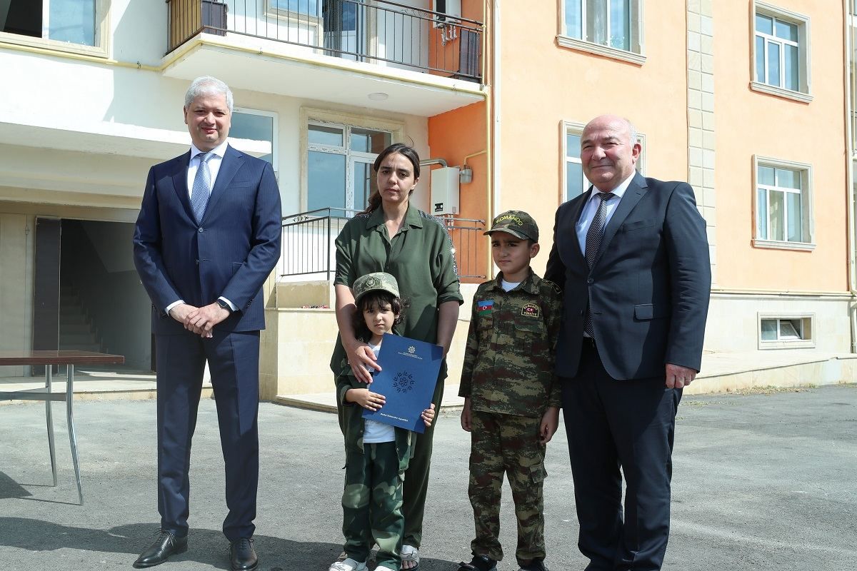 Azerbaijan provides families of war martyrs with new housing in country’s Beylagan [PHOTO] - Gallery Image