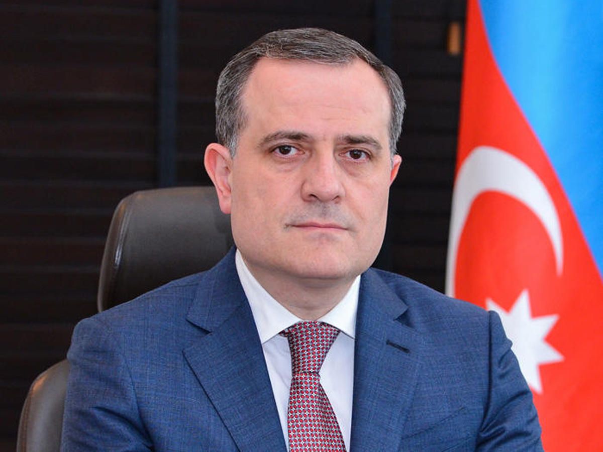 Azerbaijani foreign minister on his way to Turkiye