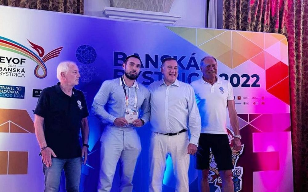 European Olympic Committee awards NOC secretary-general [PHOTO]