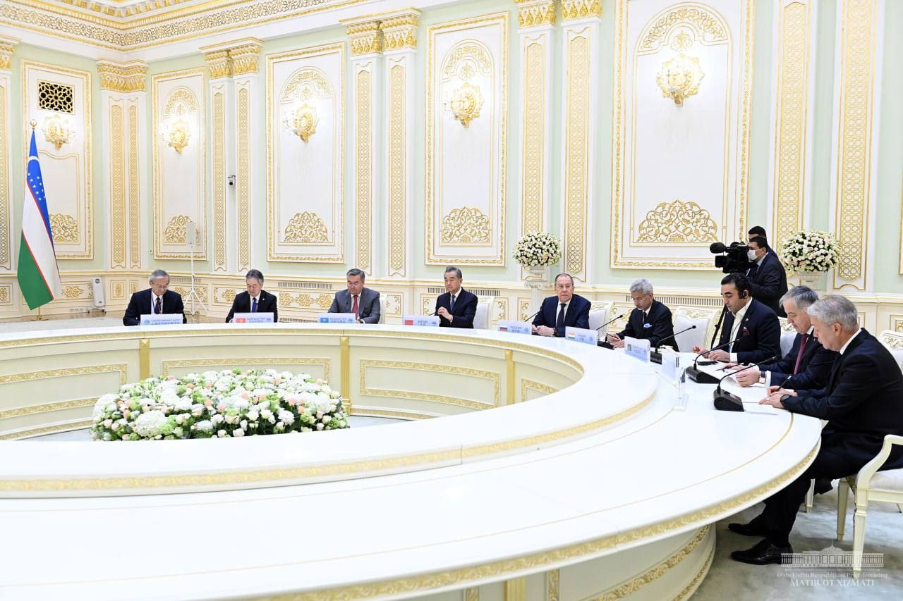 Sino-Tajik relations, anti-Covid medicine, constitutional amendments [PHOTOS]