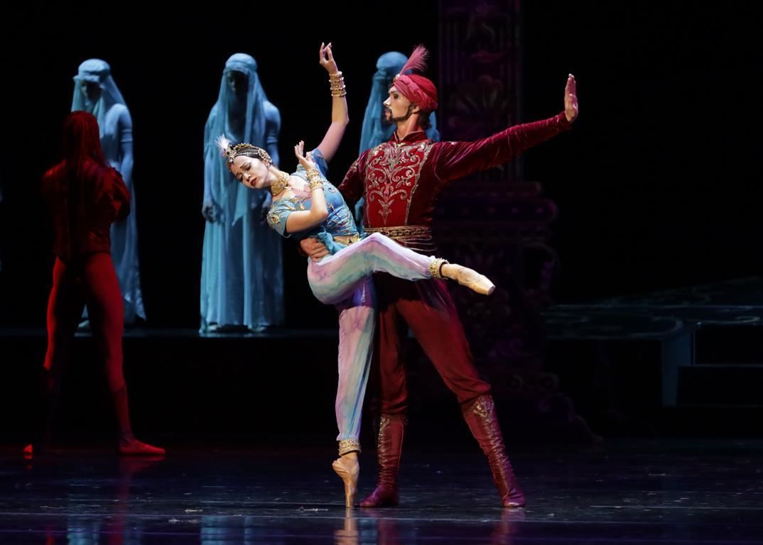 Fikrat Amirov's ballet stuns Russian audience [PHOTO]