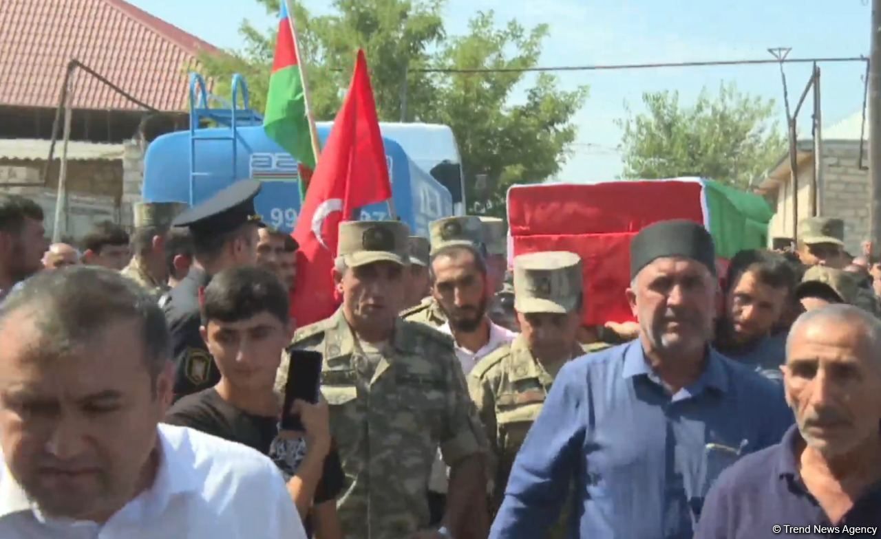 Slain Azerbaijani soldier laid to rest in Shamkir [PHOTO]