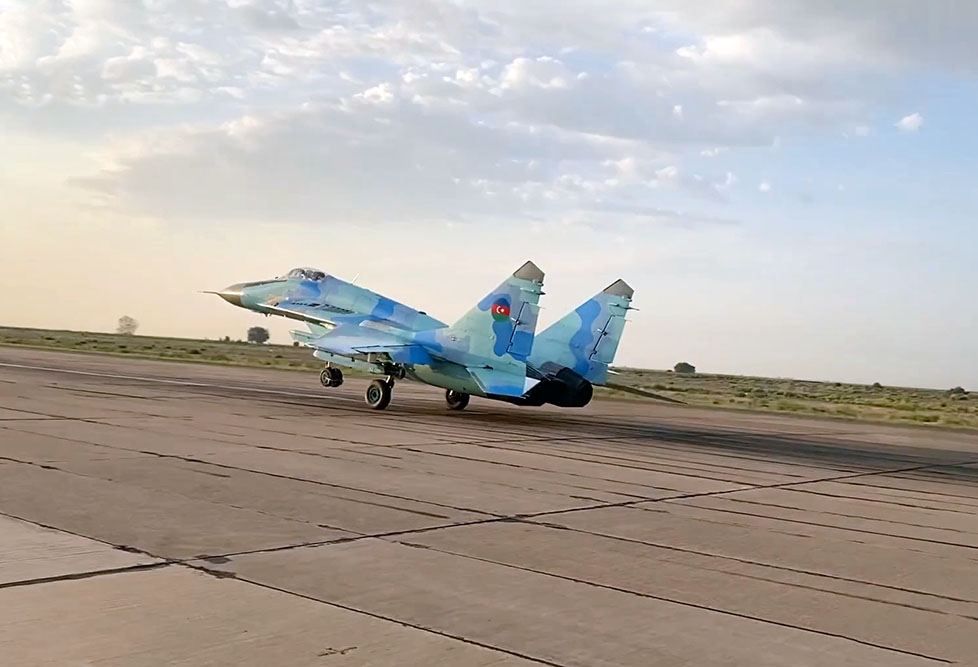 Classes of new training term held with planes of Azerbaijan Air Force [VIDEO]