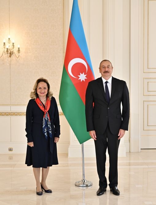 President Ilham Aliyev accepts credentials of newly appointed ambassador of Panama [UPDATE] - Gallery Image