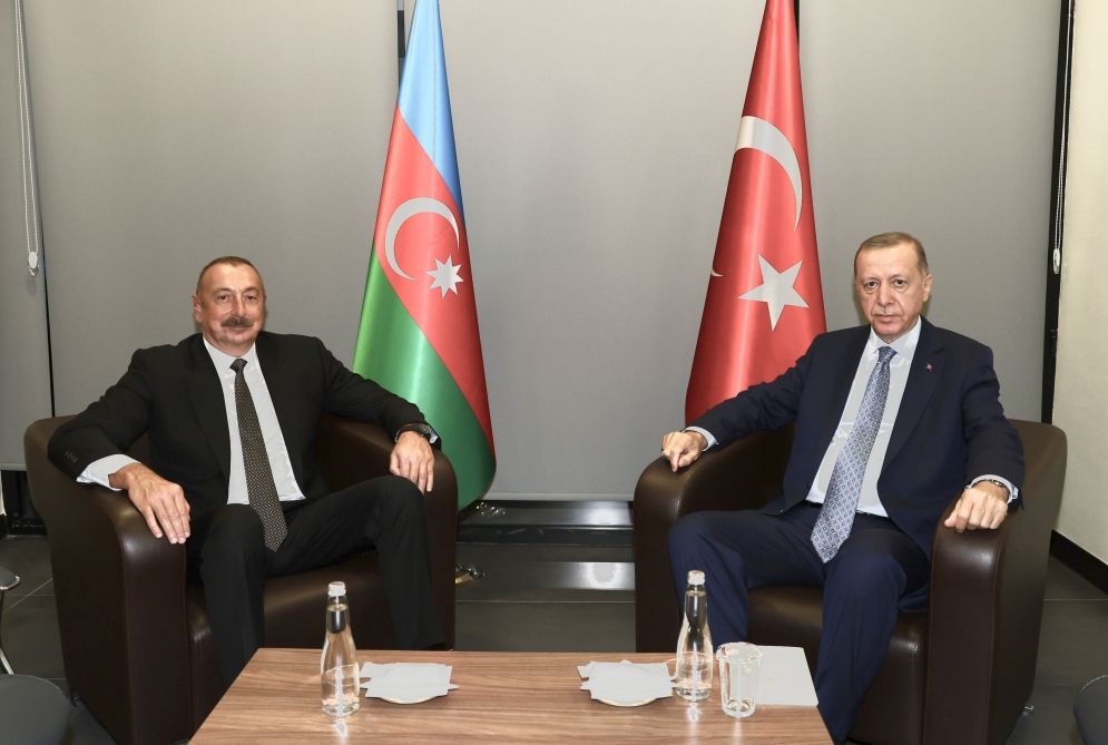 Azerbaijani, Turkish presidents meet in Konya