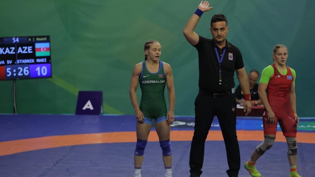 Azerbaijani female wrestlers defeat their opponents [PHOTO]