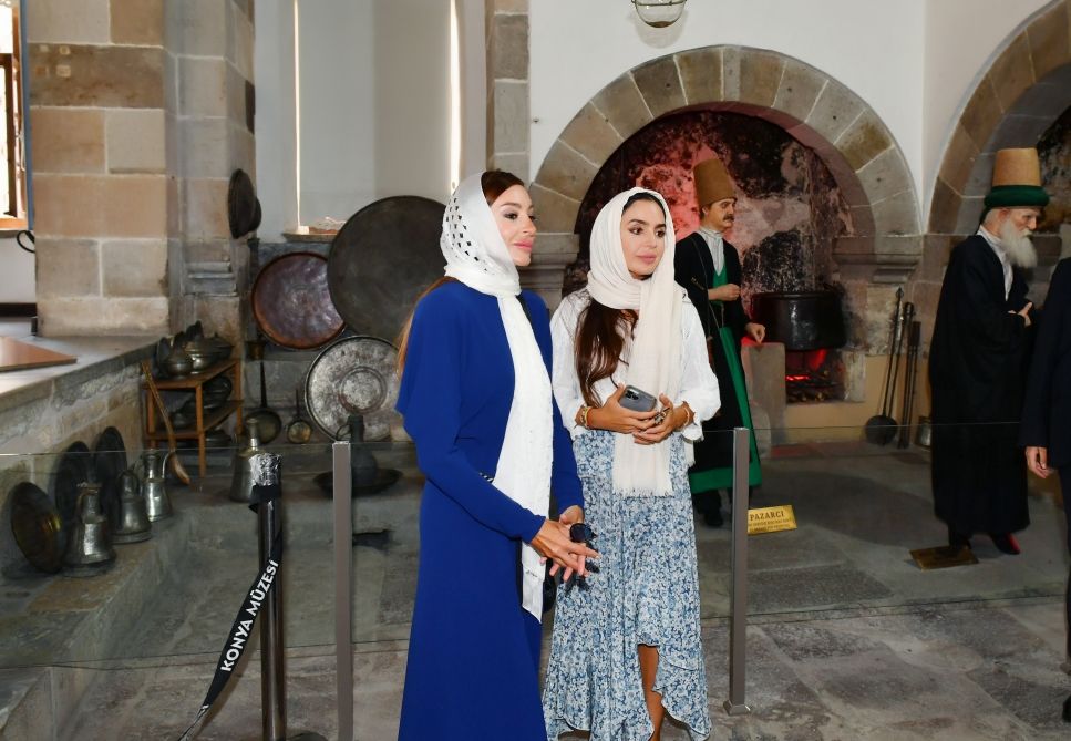First Vice-President Mehriban Aliyeva and Vice-President of Heydar Aliyev Foundation Leyla Aliyeva visit Mevlana Museum in Konya [PHOTO/VIDEO] - Gallery Image