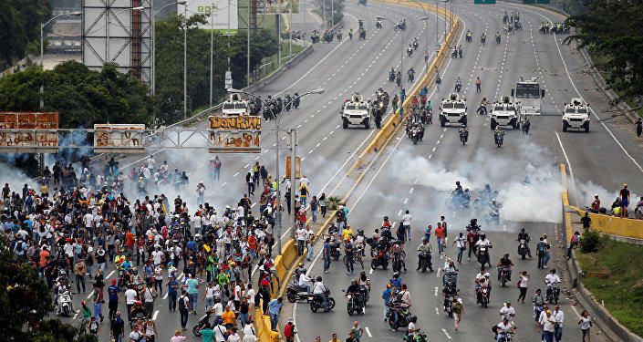 Venezuelans protest sanctions, illegal seizures of nation's assets