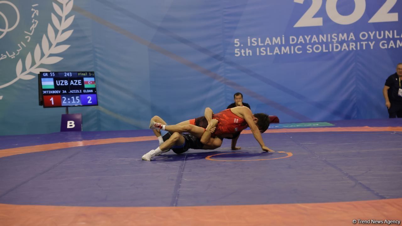 Azerbaijani wrestler wins gold medal at V Islamic Solidarity Games [PHOTO] - Gallery Image