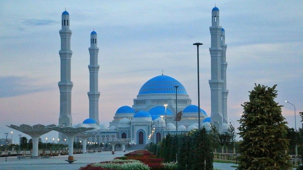 Central Asia Weekly Review: Stolen Koran, region’s largest mosque