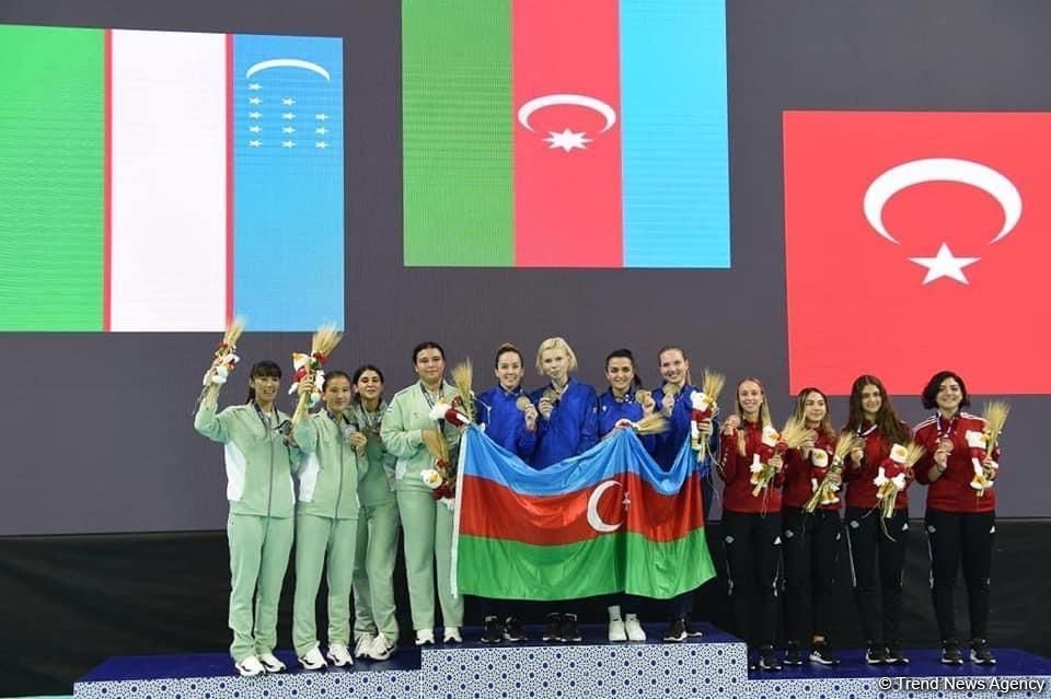 Sabre fencing team wins gold for Azerbaijan at Islamic Solidarity Games [PHOTO] - Gallery Image