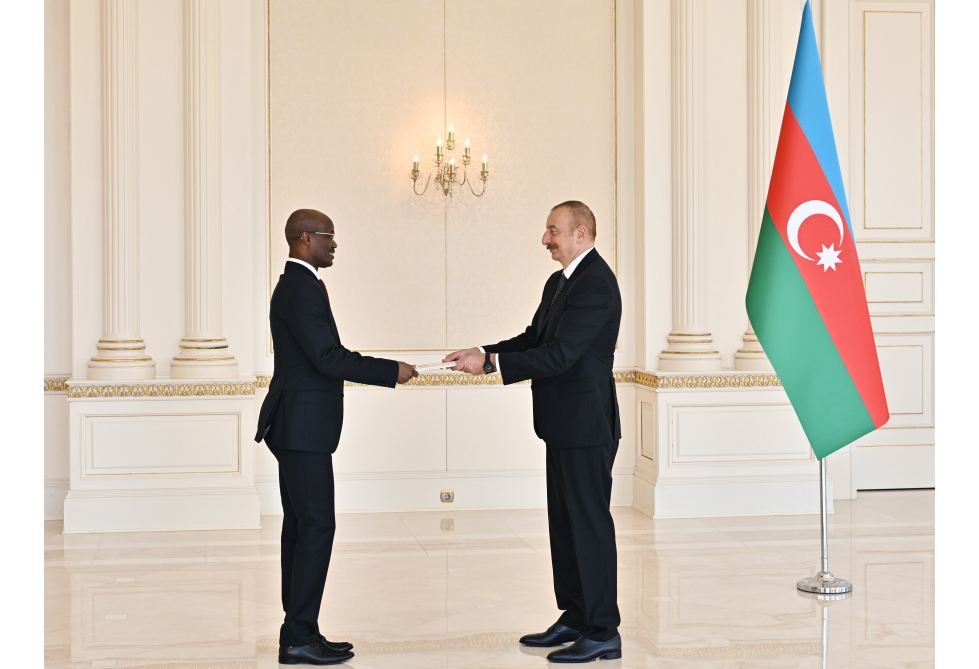 President Ilham Aliyev receives credentials of incoming ambassador of Chad [UPDATE]