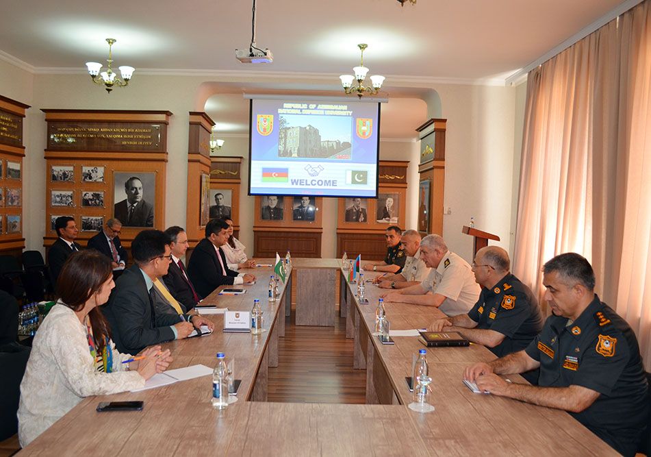 Azerbaijan, Pakistan mull military education cooperation [PHOTO]