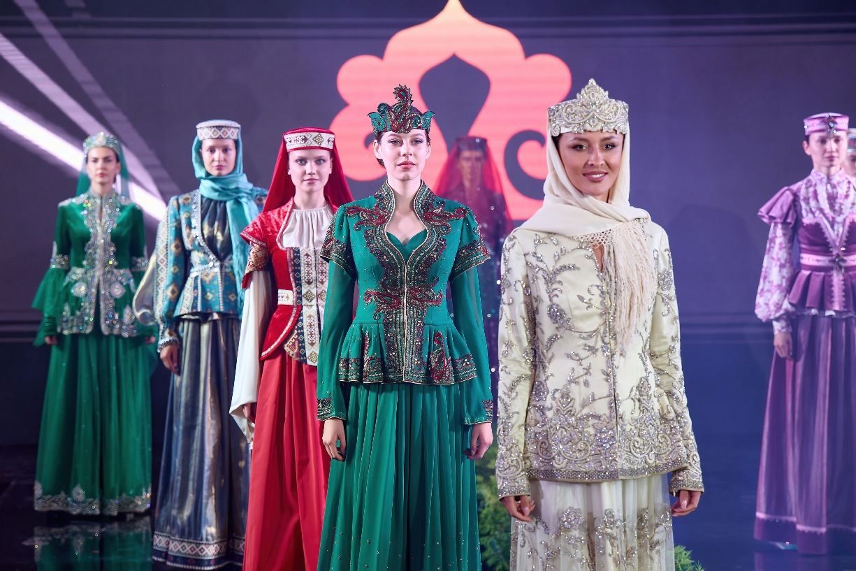 Renowned designer presents her fashion collections in Tatarstan [PHOTO]