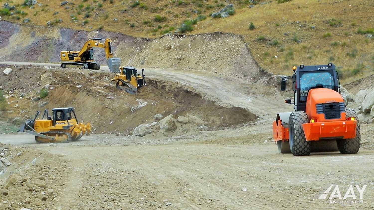 Karabakh: Gubadli-Eyvazli road construction in full swing in liberated lands [PHOTO/VIDEO]