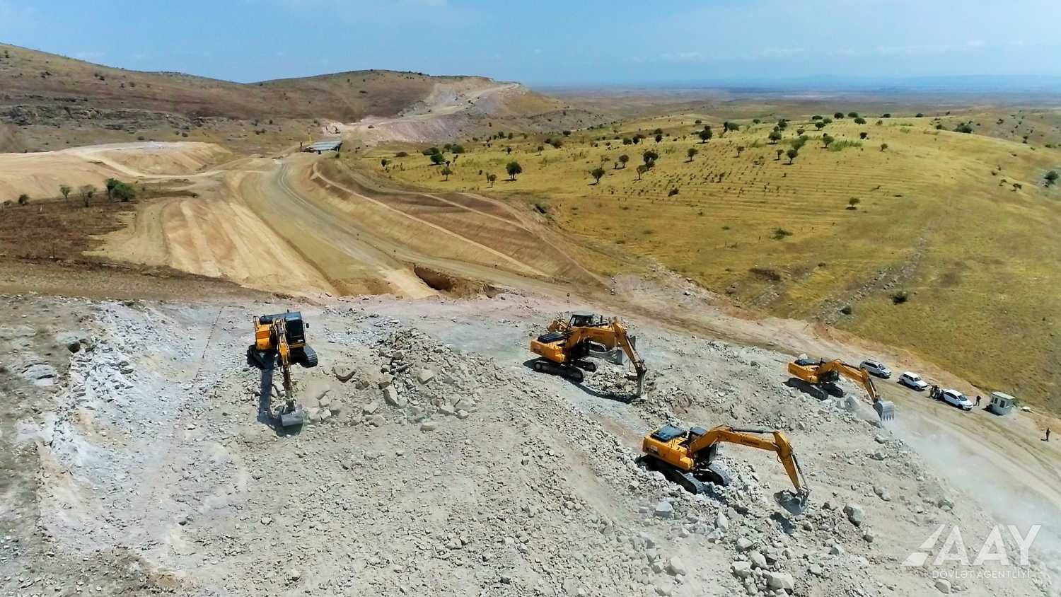 Construction of Shukurbayli-Jabrayil-Hadrut road in Karabakh in full swing [PHOTO/VIDEO] - Gallery Image