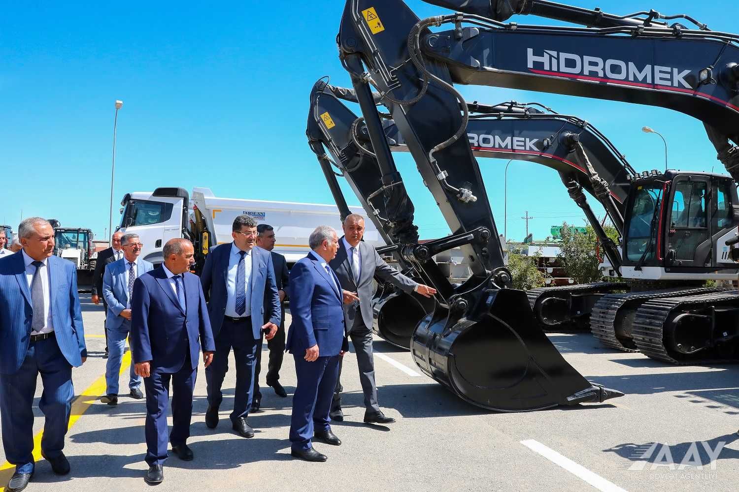 Azerbaijan buys new equipment to implement road construction projects in Karabakh [PHOTO]