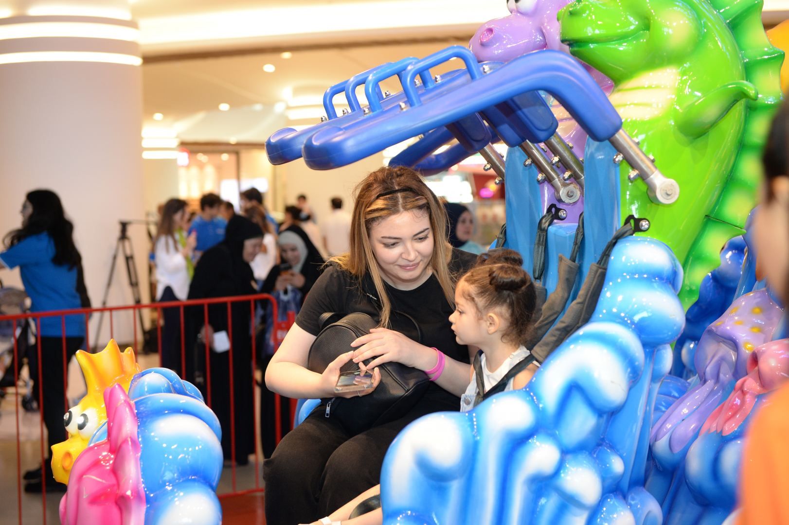 Heydar Aliyev Foundation organizes entertainment events for children [PHOTO] - Gallery Image