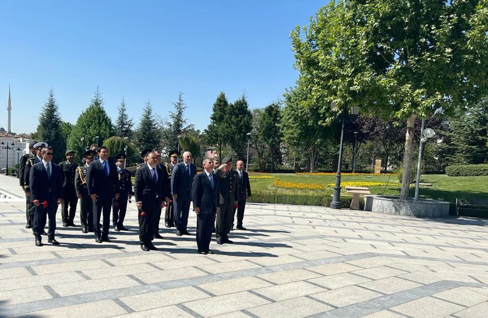 Azerbaijani Defense chief arrives in Turkiye [PHOTO]