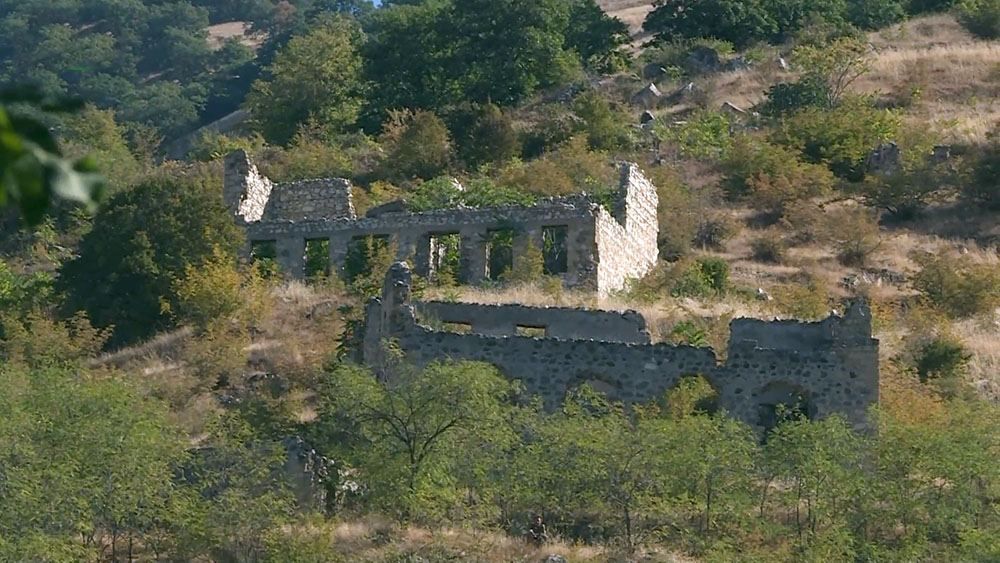 Azerbaijani MoD shares footage of liberated Lachin district's Sus village [VIDEO]